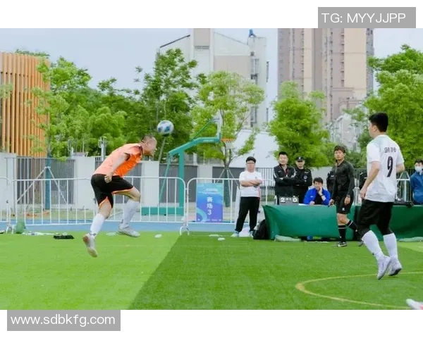 观看足球明星精彩瞬间的视频带你领略绿茵场上的无限魅力与激情